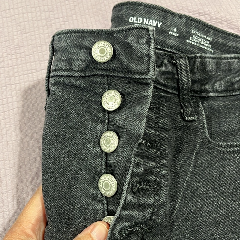Old Navy black extra high rise rockstar skinny jeans size 4 petite - Picture 3 of 4